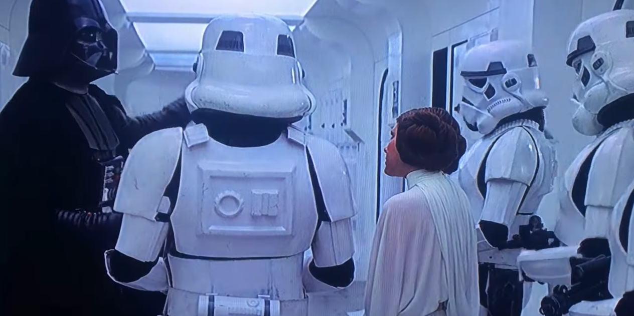 [Księżniczka Leia naprzeciw Vadera]